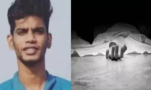വീട്ടിലേക്ക് പോകുമ്പോൾ ഇടിച്ചുവീഴ്ത്തി; നിർത്താതെ കടന്നുകളഞ്ഞ് ക്രൂരത; ചികിത്സയിലായിരുന്ന യുവാവിന് ദാരുണാന്ത്യം; കാറിനായി തിരച്ചിൽ ഉർജ്ജിതമാക്കി പോലീസ്