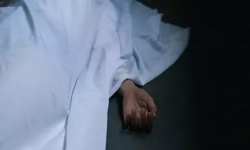 ആലപ്പുഴ എക്‌സ്പ്രസില്‍ നിന്നും വേര്‍പെടുത്തിയ കോച്ചില്‍ സ്ത്രീയുടെ മൃതദേഹം പുഴുവരിച്ച നിലയില്‍; മൃതദേഹത്തിന് ഏഴ് ദിവസത്തോളം പഴക്കം; അന്വേഷണം ആരംഭിച്ച് പോലിസ്