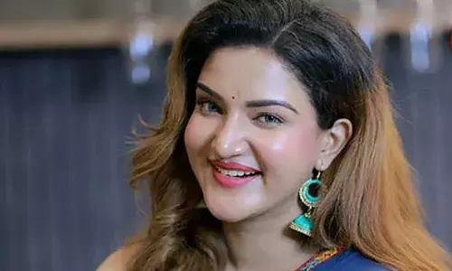 അമ്മയുടെ തലപ്പത്ത് വനിത വരണം; ഇത്രയും വര്‍ഷം പുരുഷന്മാരാണ് തലപ്പത്ത് ഉണ്ടായിരുന്നത്; സംഘടന സ്ത്രീപക്ഷത്ത് നിന്ന് ചിന്തിക്കണം: ഹണി റോസ്