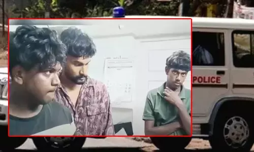 ചടയമംഗലത്ത് മൊബൈൽ ഷോപ്പിൽ കവർച്ച; സിസിടിവി കേന്ദ്രീകരിച്ച് അന്വേഷണം; എൻജിനീയറിങ് വിദ്യാർഥിയടക്കം 3 പേർ പിടിയിൽ