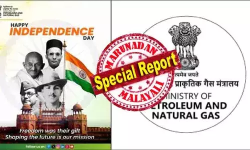 സ്വാതന്ത്ര്യം അവരുടെ സമ്മാനമാണ്.. ഭാവി രൂപപ്പെടുത്തുന്നതാണ് നമ്മുടെ മിഷന്‍; ഗാന്ധിജിയ്ക്ക് മുകളില്‍ സവര്‍ക്കര്‍! സുരേഷ് ഗോപിയുടെ വകുപ്പില്‍ നിന്നും സ്വാതന്ത്ര്യ ദിനത്തില്‍ എത്തിയ ആശംസാ കാര്‍ഡ് വിവാദത്തില്‍; വീണ്ടും സവര്‍ക്കര്‍ വിവാദം