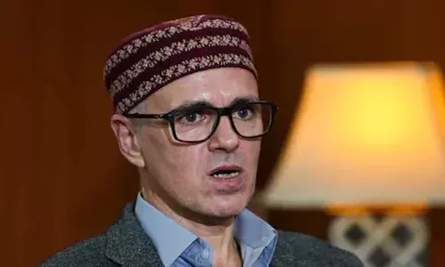 സംസ്ഥാന പദവി പുനഃസ്ഥാപിക്കുന്നതിനെ പഹല്‍ഗാം ഭീകരാക്രമണവുമായി ബന്ധിപ്പിക്കുന്നത് അനീതി; പഹല്‍ഗാം ആക്രമണം പോലുള്ള സംഭവങ്ങള്‍ കൂടി പരിഗണിക്കണമെന്ന സുപ്രീംകോടതി പരാമര്‍ശത്തിനെതിരെ ഒമര്‍ അബ്ദുല്ല; ജനഹിതമറിയിക്കാന്‍ ഒപ്പുശേഖരണ കാമ്പയ്‌നുമായി കാശ്മീര്‍ മുഖ്യമന്ത്രി