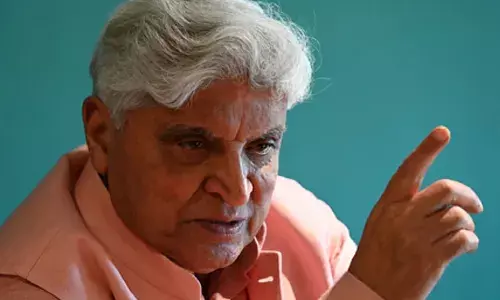 നിന്റെ പൂർവികർ ബ്രിട്ടീഷുകാരുടെ ഷൂ നക്കുമ്പോൾ, എന്‍റെ പൂര്‍വികര്‍ സ്വാതന്ത്ര്യത്തിനായി മരിക്കുകയായിരുന്നു; വിദ്വേഷ കമൻ്റിട്ടയാൾക്ക് രൂക്ഷ മറുപടിയുമായി ജാവേദ് അക്തർ