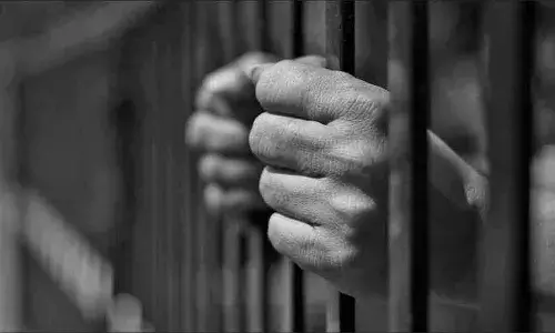 കുവൈറ്റ് വ്യാജ മദ്യ ദുരന്തം; പരിശോധനയില്‍ 67 പേര്‍ പിടിയില്‍; പിടിയിലായവരില്‍ ഇന്ത്യക്കാരും സ്ത്രീകളും; 10 വ്യാജ മദ്യ നിര്‍മ്മാണ കേന്ദ്രങ്ങള്‍ കണ്ടെത്തി അടച്ചുപൂട്ടി; സംഭവത്തില്‍ 63 പേര്‍ ചികിത്സയില്‍