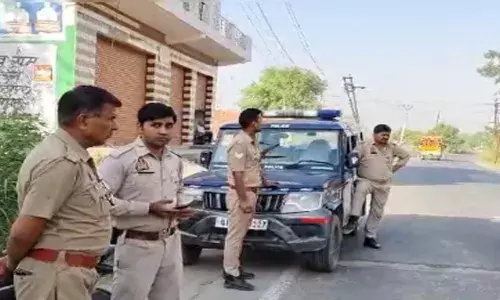 രാവിലെ റെയിൽവേ സ്റ്റേഷന് അടുത്തുള്ള മരത്തിൽ നടുക്കുന്ന കാഴ്ച; പ്രദേശത്ത് നാട്ടുകാർ അടക്കം പാഞ്ഞെത്തി; ഒരു മുഴം കയറിൽ ജീവിതം അവസാനിപ്പിച്ച് പോലീസ് ഉദ്യോഗസ്ഥ; സംഭവം ഭുവനേശ്വരിൽ