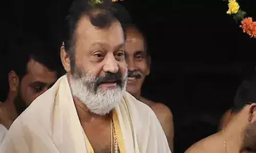 ചിങ്ങം ഒന്നിന് ഗുരുവായൂര്‍ ക്ഷേത്ര ദര്‍ശനം നടത്തി സുരേഷ് ഗോപി; ശക്തന്റെയടുത്ത് നിന്നുമാണ് ഈ വര്‍ഷത്തെ ഓണം തുടങ്ങുന്നതെന്ന് കേന്ദ്രമന്ത്രി