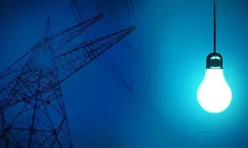 ശക്തമായ മഴയെ തുടര്‍ന്ന് ഡാമുകളില്‍ ജലനിരപ്പ് ഉയര്‍ന്നു; വൈദ്യുതി ഉല്‍പാദനം വര്‍ദ്ധിപ്പിച്ച് കെഎസ്ഇബി; വൈദ്യുതി ഉപയോഗത്തിലും കുറവ്; വിലകൊടുത്ത് വാങ്ങുന്ന വൈദ്യുതിയേക്കാള്‍ ഉല്‍പാദനം കൂടി