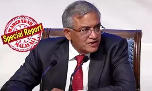 മുഖ്യതിരഞ്ഞെടുപ്പ് കമ്മിഷണറെ ഇംപീച്ച് ചെയ്യാനുള്ള നീക്കവുമായി ഇന്ത്യ സഖ്യം; തുടര്‍നടപടി തേടി പ്രതിപക്ഷം പാര്‍ലമെന്റില്‍ നോട്ടീസ് നല്‍കും; ബിഹാറിലെ തിരഞ്ഞെടുപ്പ് ക്രമക്കേട് ഉള്‍പ്പെടെ ഉയര്‍ത്തിക്കാട്ടിയാണ് നോട്ടീസ് നല്‍കാന്‍ നീക്കം; നീക്കം ഇന്ത്യാ മുന്നണിക്ക് തന്നെ പ്രതികൂലമായി മാറുമെന്നും വിലയിരുത്തല്‍