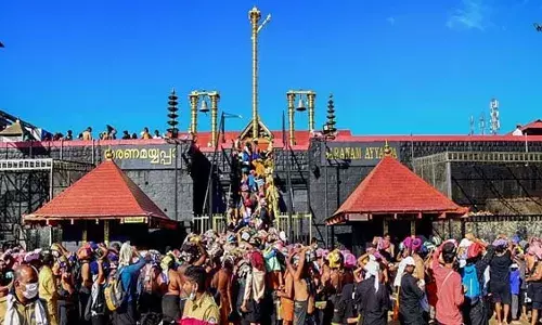 ശബരിമല തീര്‍ത്ഥാടനം, വിപുലമായ സേവനങ്ങള്‍: സമയ ബന്ധിതമായി മികച്ച സൗകര്യങ്ങളൊരുക്കാന്‍ ആക്ഷന്‍ പ്ലാന്‍; മന്ത്രി വീണാ ജോര്‍ജിന്റെ നേതൃത്വത്തില്‍ ഉന്നതതല യോഗം ചേര്‍ന്നു