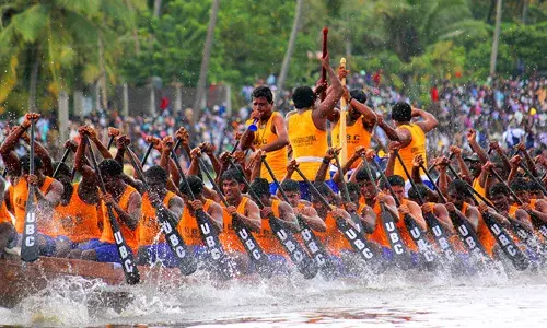 നെഹ്‌റു ട്രോഫി വള്ളംകളി; ആലപ്പുഴ ജില്ലയില്‍ പ്രാദേശിക അവധി പ്രഖ്യാപിച്ച് കളക്ടര്‍