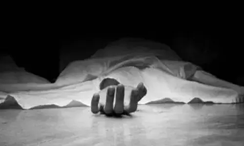 വിധവയായ 24കാരിയെ പ്രണയിച്ചു; 21കാരനെ യുവതിയുടെ ബന്ധുക്കള്‍ കാര്‍ കയറ്റി കൊന്നു: പരിക്കേറ്റ യുവതി ആശുപത്രിയില്‍