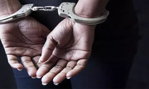 മദ്യപിച്ച് വഴക്ക് പതിവ്; ഉറങ്ങിക്കിടന്ന ഭര്‍ത്താവിനെ തിളച്ചെണ്ണ ഒഴിച്ച കൊലപ്പെടുത്തി: ഭാര്യ റിമാന്‍ഡില്‍