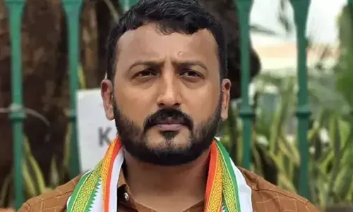 ഞങ്ങളുണ്ടാക്കിയതാണോ വ്യാജന്‍? ഇപ്പോ കോഴി എന്നായി അല്ലേ; മറുപടി പറയേണ്ടത് സിപിഎം അല്ല;  യുവനേതാവ് സ്ഥിരം ആരോപണ വിധേയനെന്ന് സിപിഎം;  വിഡി സതീശന്‍ പരാതി മുക്കി വേട്ടക്കാരനൊപ്പം നിന്നുവെന്ന് വികെ സനോജ്; പരാതി ലഭിച്ചാല്‍ കര്‍ശന നടപടി സ്വീകരിക്കുമെന്ന് മന്ത്രി വി അബ്ദുല്‍ റഹ്‌മാന്‍