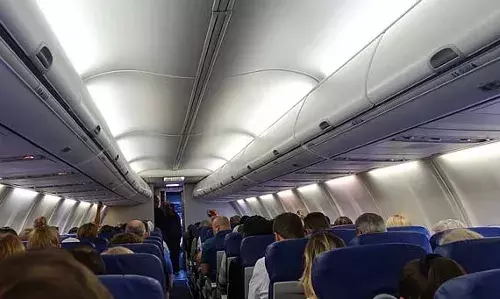 മുംബൈ- സൂറിച്ച് വിമാന യാത്രയ്ക്കിടെ ഉറങ്ങിക്കിടന്ന 15കാരിയ്ക്കെതിരെ ലൈംഗിക പീഡനം: ഇന്ത്യക്കാരന്‍ കുറ്റക്കാരനെന്ന് കണ്ടെത്തി