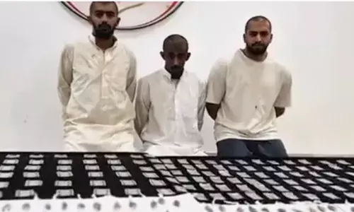 കുവൈറ്റിനെ ഞെട്ടിച്ച് വൻ മയക്കുമരുന്ന് വേട്ട; കോടിക്കണക്കിന് ലഹരി വസ്തുക്കൾ പിടിച്ചെടുത്തു; വരും ദിവസങ്ങളിൽ പരിശോധന ശക്തമാക്കുമെന്നും അധികൃതർ കുവൈറ്റിനെ ഞെട്ടിച്ച് വൻ മയക്കുമരുന്ന് വേട്ട; കോടിക്കണക്കിന് ലഹരി വസ്തുക്കൾ പിടിച്ചെടുത്തു; വരും ദിവസങ്ങളിൽ പരിശോധന ശക്തമാക്കുമെന്നും അധികൃതർ