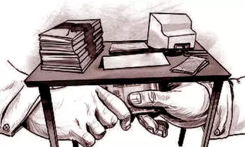 കൈക്കൂലി; മോട്ടര്‍ വാഹനവകുപ്പിലെ  112 ഉദ്യോഗസ്ഥര്‍ക്കെതിരേ നടപടി