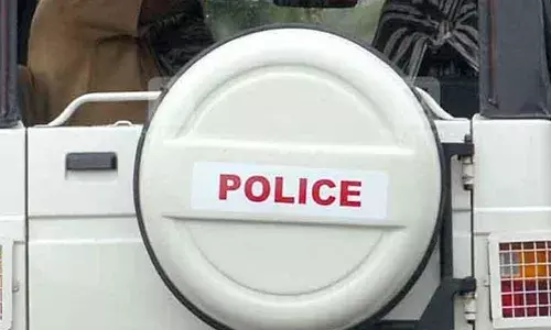 പെരുമ്പാവൂരിൽ മാലിന്യക്കൂമ്പാരത്തിൽ നവജാത ശിശുവിൻ്റെ മൃതദേഹം; ഇതര സംസ്ഥാനക്കാരായ ദമ്പതികളുടെ കുട്ടിയെന്ന് പോലീസിൻ്റെ പ്രാഥമിക നിഗമനം