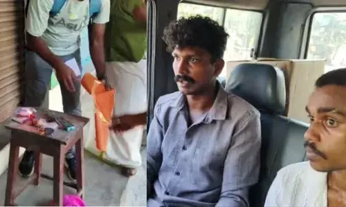 രഹസ്യ വിവരത്തെ തുടർന്ന് റെയിൽവേ സ്റ്റേഷനിൽ പരിശോധന; ഓടി രക്ഷപ്പെടാൻ ശ്രമിച്ച പ്രതികളെ സാഹസികമായി പിടികൂടി പോലീസ്; ബാംഗ്ലൂരിൽ നിന്ന് ലഹരിമരുന്ന് എത്തിച്ചത് വിദ്യാർത്ഥികളെ ലക്ഷ്യമിട്ട്