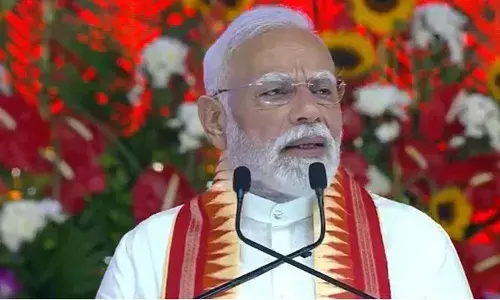 ട്രംപിന്റെ വിരട്ടലിന് മുന്നില്‍ ഇന്ത്യ മുട്ടുകുത്തില്ല! എത്ര സമ്മര്‍ദ്ദം ചെലുത്തിയാലും നമ്മള്‍ അതിനെ അതിജീവിക്കാന്‍ വഴി കണ്ടെത്തുമെന്ന് പ്രധാനമന്ത്രി; ചെറുകിട സംരംഭകര്‍ക്കോ, കന്നുകാലി വളര്‍ത്തുകാര്‍ക്കോ, കര്‍ഷകര്‍ക്കോ ദോഷം വരുത്തുന്ന ഒരു കരാറും അനുവദിക്കില്ല; സ്വാതന്ത്ര്യദിന പ്രസംഗത്തിലെ പോലെ അമേരിക്കയുടെ അധിക ചുങ്കത്തിനുള്ള മറുപടി സ്വാശ്രയത്വമെന്ന് തറപ്പിച്ച് പറഞ്ഞ് മോദി