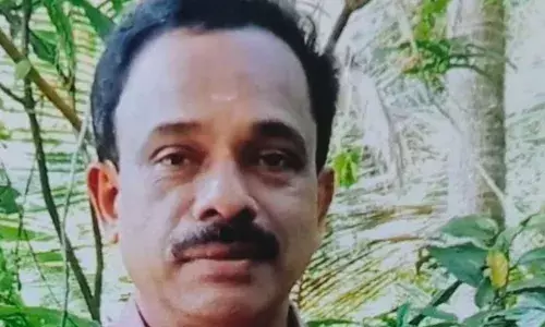 ബ്ലോക്ക് ഓഫിസിലെ ജീവനക്കാരനെ മരിച്ച നിലയില്‍ കണ്ടെത്തി; മൃതദേഹം കണ്ടെത്തിയത് ഉച്ചയ്ക്ക് ഓണാഘോഷ പരിപാടിയുടെ റിഹേഴ്‌സലിനായി മുകള്‍ നിലയില്‍ എത്തിയപ്പോള്‍