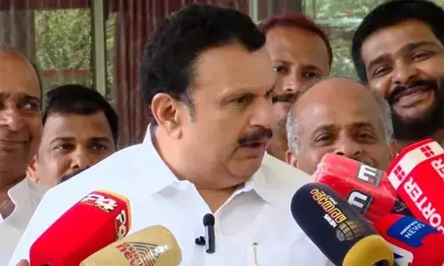 രാഹുല്‍ മാങ്കൂട്ടത്തിലിന് തടസ്സങ്ങളുണ്ടായേക്കാം, പാലക്കാട്ടെ കാര്യങ്ങള്‍ നോക്കാന്‍ അവിടെ എംപിയുണ്ട്, കൂടെ ഷാഫി പറമ്പിലും; മാങ്കൂട്ടത്തിലിന്റെ സസ്‌പെന്‍ഷന്‍ ഒരു പരാതി പോലുമില്ലാതെ; ആരോപണങ്ങള്‍ പുകമറയെന്ന് തെളിഞ്ഞാല്‍ സസ്പെന്‍ഷന്‍ അവസാനിപ്പിക്കാമെന്ന് കെ മുരളീധരന്‍