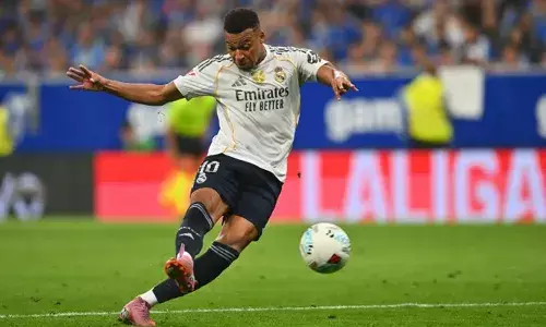 സ്പാനിഷ് ലാ ലിഗ; റയൽ മാഡ്രിഡിന് തുടർച്ചയായ രണ്ടാം ജയം; റയൽ ഒവെയ്ഡോയെ എതിരില്ലാത്ത മൂന്ന് ഗോളുകൾക്ക് പരാജയപ്പെടുത്തി; കിലിയൻ എംബാപ്പേയ്ക്ക് ഇരട്ടഗോൾ