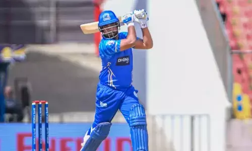 ബാറ്റിങ് വെടിക്കെട്ടുമായി ഏഷ്യാകപ്പിനുള്ള മുന്നൊരുക്കം; തൃശൂര്‍ ടൈറ്റന്‍സിനെ അടിച്ചുതകര്‍ത്ത് സഞ്ജു സാംസണ്‍;  ഗാലറിയിലെത്തിയത് ഒന്‍പത് സിക്‌സുകള്‍; അജിനാസിന് ഹാട്രിക് വിക്കറ്റ്;  189 റണ്‍സ് വിജയലക്ഷ്യം