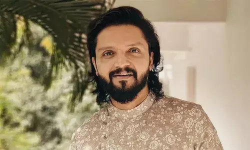 പരിപാടിക്കിടെ കുഴഞ്ഞ് വീണു; നടനും അവതാരകനുമായ രാജേഷ് കേശവൻ ഗുരുതരാവസ്ഥയിൽ; ഹൃദയാഘാതമെന്ന് റിപ്പോർട്ട്; വെന്റിലേറ്ററിൽ തുടരുന്നു