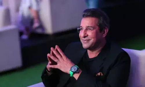 ഏഷ്യ കപ്പിലെ പാക്കിസ്ഥാനെതിരെയുള്ള മത്സരത്തിൽ ഫേവറിറ്റുകൾ ഇന്ത്യ; ആരാധകർ അതിരുകടന്നുള്ള പെരുമാറ്റം ഒഴിവാക്കണം; ഇരു രാജ്യങ്ങളും വീണ്ടും ഒരു ടെസ്റ്റ് പരമ്പര കളിക്കണമെന്നും വസിം അക്രം