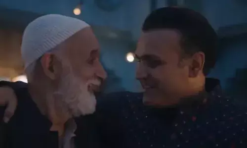 ഏഷ്യാകപ്പില്‍ ഇന്ത്യ - പാക്കിസ്ഥാന്‍ പോരാട്ടം ബഹിഷ്‌കരിക്കണമെന്ന് മുറവിളി;  പ്രമോഷന്‍ വിഡിയോ ഇറക്കിയതിന് പിന്നാലെ സേവാഗിനും ബിസിസിഐക്കും കടുത്ത വിമര്‍ശനം