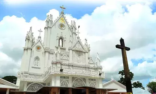 മണര്‍കാട് പള്ളിയില്‍ എട്ടു നോമ്പ് പെരുന്നാളിന് സെപ്റ്റംബര്‍ ഒന്നിന് കൊടിയേറും; പെരുന്നാള്‍ ചടങ്ങുകളില്‍  മോര്‍ ബസേലിയോസ് ജോസഫ് ബാവ മുഖ്യകാര്‍മികനാകും