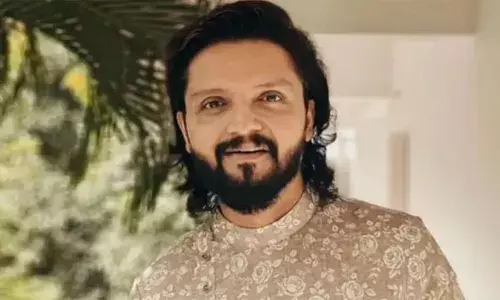 നിലവില്‍ അഡ്വാന്‍സ് ലൈഫ് സപ്പോര്‍ട്ടിന്റെ സഹായത്തോടെ ഐസിയുവില്‍; വളരെ താഴ്ന്ന നിലയിലായിരുന്ന ബിപി സാധാരണ നിലയിലേക്ക് എത്തി; പ്രാര്‍ത്ഥന തുടരാം; നടനും അവതാരകനുമായ രാജേഷ് കേശവിന്റെ ആരോഗ്യനിലയില്‍ നേരിയ പുരോഗതി