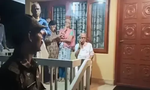 എത്ര വിളിച്ചിട്ടും വാതിൽ തുറന്നില്ല; പോലീസെത്തിയപ്പോൾ കണ്ടത് ദാരുണ കാഴ്ച; കണ്ണൂരിൽ വയോധിക ദമ്പതികളെ പൊള്ളലേറ്റ് മരിച്ചനിലയിൽ കണ്ടെത്തി; അന്വേഷണം തുടങ്ങി