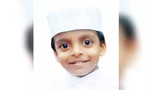 വീട്ടുവരാന്തയിലെ ഗ്രില്‍സില്‍ പിടിപ്പിച്ചിരുന്ന ലൈറ്റില്‍ നിന്നും ഷോക്കേറ്റു; മട്ടന്നൂരില്‍ അഞ്ചു വയസുകാരന് ദാരുണാന്ത്യം