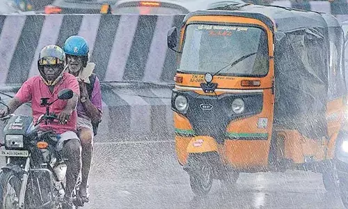 സംസ്ഥാനത്ത് കനത്ത മഴ തുടരും; ഇന്നും നാളെയും തീവ്രമഴ മുന്നറിയിപ്പ്; ഇന്ന് രണ്ട് ജില്ലകളില്‍ ഓറഞ്ച് അലര്‍ട്ട്; അഞ്ചിടത്ത് യെല്ലോ