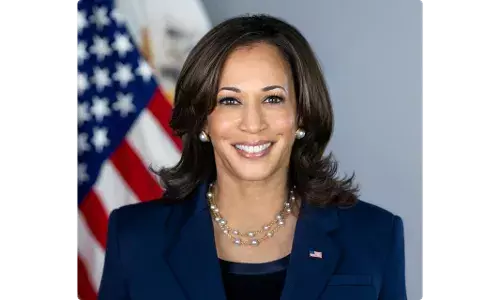 കമല ഹാരിസിന്റെ സീക്രട്ട് സര്വീസ് സുരക്ഷ റദ്ദാക്കി ട്രംപ് ഭരണകൂടം കമല ഹാരിസിന്റെ സീക്രട്ട് സര്വീസ് സുരക്ഷ റദ്ദാക്കി ട്രംപ് ഭരണകൂടം