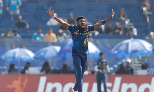 5 വിക്കറ്റുകൾ ബാറ്റിനിൽക്കെ അവസാന ഓവറിൽ വേണ്ടത് 10 റൺസ്; ഹാട്രിക്കുമായി കളം നിറഞ്ഞ് ദിൽഷൻ മധുശങ്ക; സിംബാബ്‌വേയ്‌ക്കെതിരെ ശ്രീലങ്കക്ക് ത്രസിപ്പിക്കുന്ന വിജയം