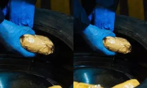 വണ്ടിയുടെ സ്പെയർ ടയർ ഇരിക്കുന്ന രീതിയിൽ സംശയം; കമ്പാർട്ട്മെന്‍റിനുള്ളിൽ ഒളിപ്പിച്ച് കടത്തിയത് മൂന്ന് ലക്ഷത്തിലേറെ ലഹരിമരുന്നുകൾ; സംഭവം റിയാദിൽ