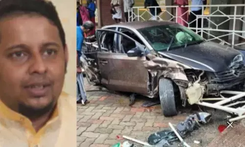 കാ​ഞ്ഞി​ര​പ്പ​ള്ളി​യി​ൽ കാ​ർ കെ​ട്ടി​ട്ട​ത്തി​ലേ​ക്ക് ഇ​ടി​ച്ചു ക​യ​റി അപകടം; ഒരാൾക്ക് ദാരുണാന്ത്യം