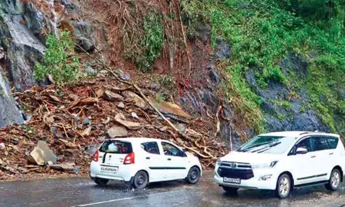 താമരശ്ശേരി ചുരത്തിലെ വ്യൂപോയിന്റിൽ വിനോദസഞ്ചാരികൾക്ക് വിലക്ക് തുടരും; വാഹനങ്ങൾ നിർത്താനോ ആളുകൾ പുറത്തിറങ്ങാനോ അനുവാദമില്ല; മൾട്ടി-ആക്‌സിൽ വാഹനങ്ങൾക്ക് പ്രവേശനം