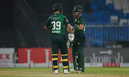 ത്രിരാഷ്ട്ര ടി20 പരമ്പരയിൽ പാകിസ്ഥാന് തുടർച്ചയായ രണ്ടാം വിജയം; യുഎഇയെ തകർത്തത് 31 റൺസിന്; ഹസൻ അലിക്ക് 3 വിക്കറ്റ്