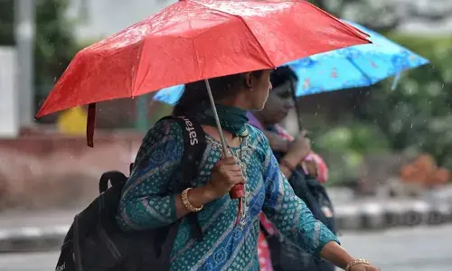 അടുത്ത ആഴ്ചയും രക്ഷയില്ല..; സംസ്ഥാനത്ത് വീണ്ടും മഴ മുന്നറിയിപ്പിൽ മാറ്റം; വിവിധ ജില്ലകളിൽ യെല്ലോ അലർട്ട് പ്രഖ്യാപിച്ചു; മുന്നറിയിപ്പ് നൽകി അധികൃതർ