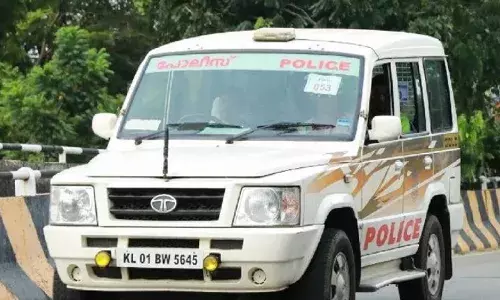 ജീവനൊടുക്കാന്‍ പോകുന്നു എന്ന് പോലിസ് സ്‌റ്റേഷനില്‍ വിളിച്ചറിയിച്ച് 30കാരി; കയറില്‍ തൂങ്ങിയാടിയ യുവതിയെ പാഞ്ഞെത്തി രക്ഷിച്ച് ബാലുശ്ശേരി പോലിസ്