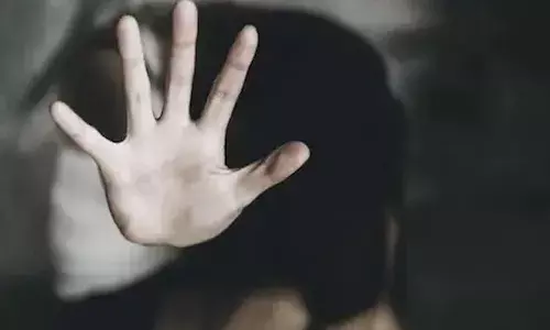 കൂട്ടബലാത്സംഗത്തിന് ഇരയായ പെണ്‍കുട്ടി പ്രസവിച്ചു; ആശുപത്രിയില്‍ നിന്നും വീട്ടിലെത്തിയതിന് പിന്നാലെ കുഞ്ഞ് മരിച്ചു; മൃതദേഹം കസ്റ്റഡിയിലെടുത്ത് പോലിസ്: പെണ്‍കുട്ടിയെ പീഡിപ്പിച്ചത് ഏഴു പേര്‍ ചേര്‍ന്ന്