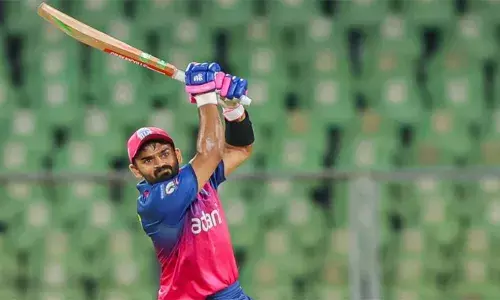 ഒടുവില്‍ വെടിക്കെട്ട് സെഞ്ച്വറിയുമായി രക്ഷകനായി കൃഷ്ണപ്രസാദ്; ആശ്വാസ ജയവുമായി ട്രിവാന്‍ഡ്രം റോയല്‍സ്; തൃശ്ശൂര്‍ ടൈറ്റന്‍സിനെ കീഴടക്കിയത് 17 റണ്‍സിന്