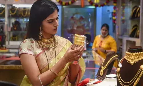 എന്നാലും എന്റെ തങ്കമേ...; സംസ്ഥാനത്ത് സ്വർണവിലയിൽ വൻ കുതിപ്പ്; ഒറ്റയടിക്ക് പവന് 640 രൂപ ഉയർന്നു; ഇത് ചരിത്രത്തിലാദ്യമെന്ന് വ്യാപരികൾ