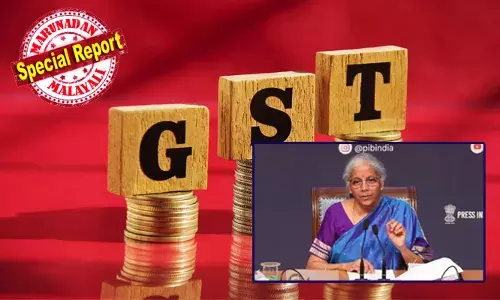ജി എസ് ടി നിരക്കിലെ ഇളവുകള്‍ക്ക് അംഗീകാരം; നികുതി സ്ലാബുകള്‍ നാലില്‍ നിന്ന് രണ്ടായി ചുരുങ്ങി; ഇനി 5 %, 18% സ്ലാബുകള്‍ മാത്രം; ആഡംബര വസ്തുക്കള്‍ക്ക് 40 % പ്രത്യേക നികുതി നിരക്കും; 175 ഉത്പന്നങ്ങളുടെ വില കുറയും; 2500 രൂപ വരെയുള്ള ചെരുപ്പുകളുടെ വില കുറയും; മാറ്റം അംഗീകരിക്കുന്നെങ്കിലും വരുമാന നഷ്ടം നികത്തണമെന്ന് കേരളം അടക്കം പ്രതിപക്ഷ സംസ്ഥാനങ്ങള്‍