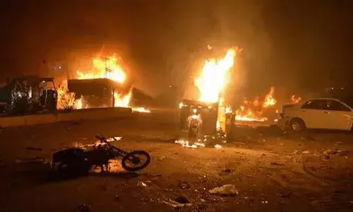 പാക്കിസ്ഥാനെ നടുക്കി ബോംബ് സ്ഫോടനം; പൊട്ടിത്തെറി ശബ്ദത്തിൽ നടുങ്ങി നഗരം; 25 പേർ കൊല്ലപ്പെട്ടു; നിരവധി പേർക്ക് പരിക്ക്; പലരുടെയും നില ഗുരുതരമെന്നും റിപ്പോർട്ടുകൾ