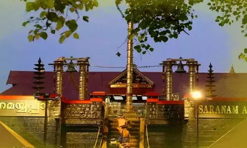 ഓണ പൂജകള്‍ക്കായി ശബരിമല നടതുറന്നു; ഇന്ന് ഉത്രാട സദ്യ