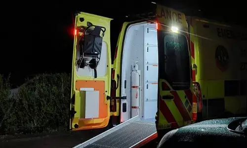 കേക്ക് നിർമ്മാണ ഫാക്ടറിയിലെ  ഹൈഡ്രോളിക് ലിഫ്റ്റ് തക‍ർന്ന് വീണു; 19കാരന്  ദാരുണാന്ത്യം